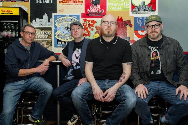 Smoking Popes performing "Born To Quit" at The EARL