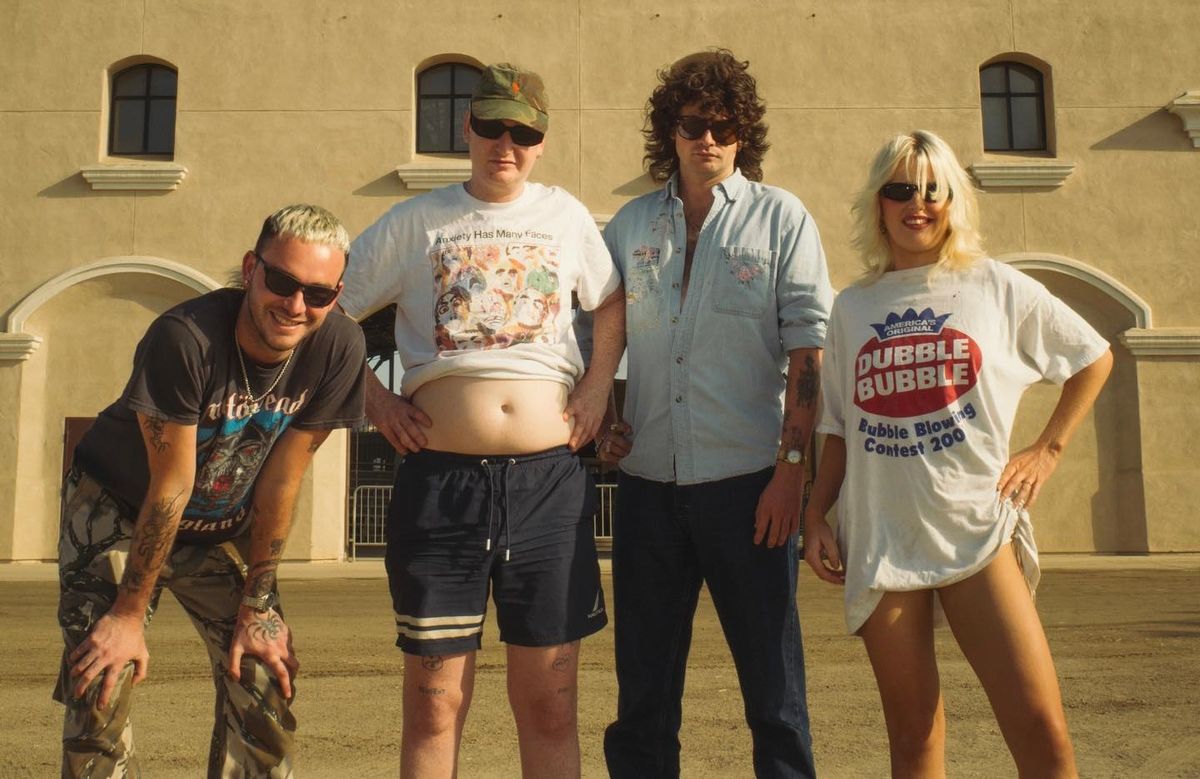 Amyl and The Sniffers