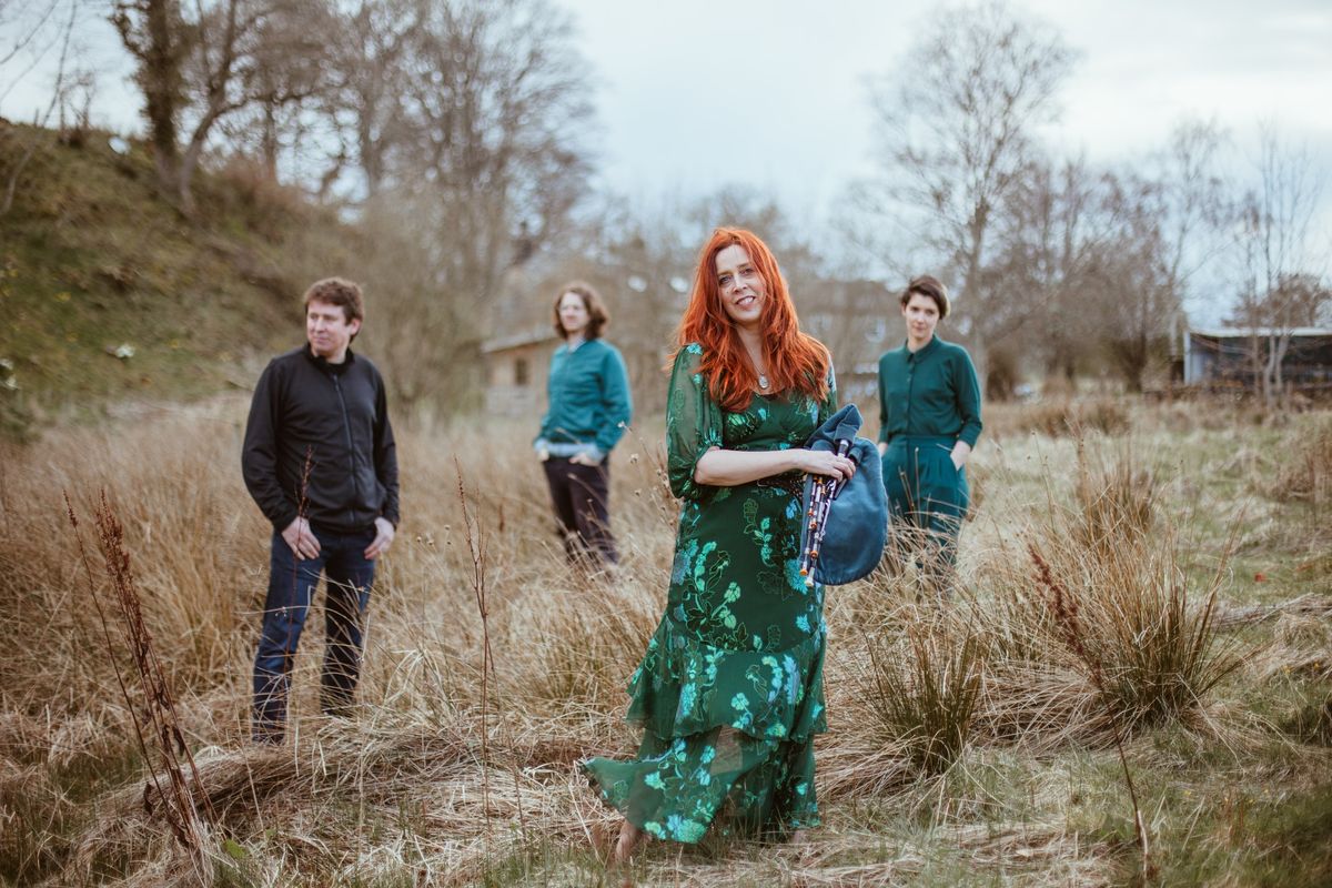 Kathryn Tickell & The Darkening