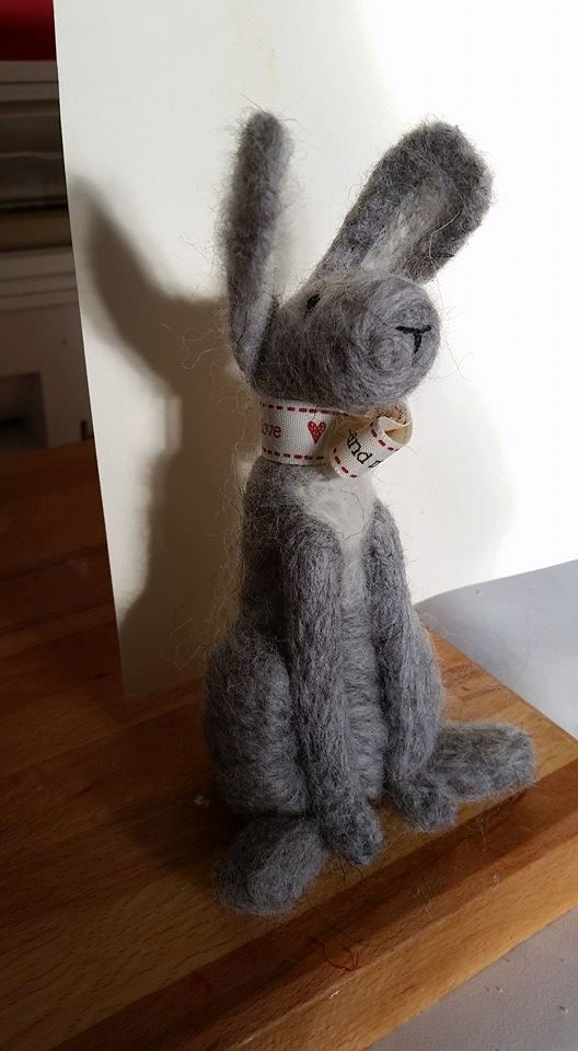 needle felted hare workshop at The Craft Studio in Pewsey