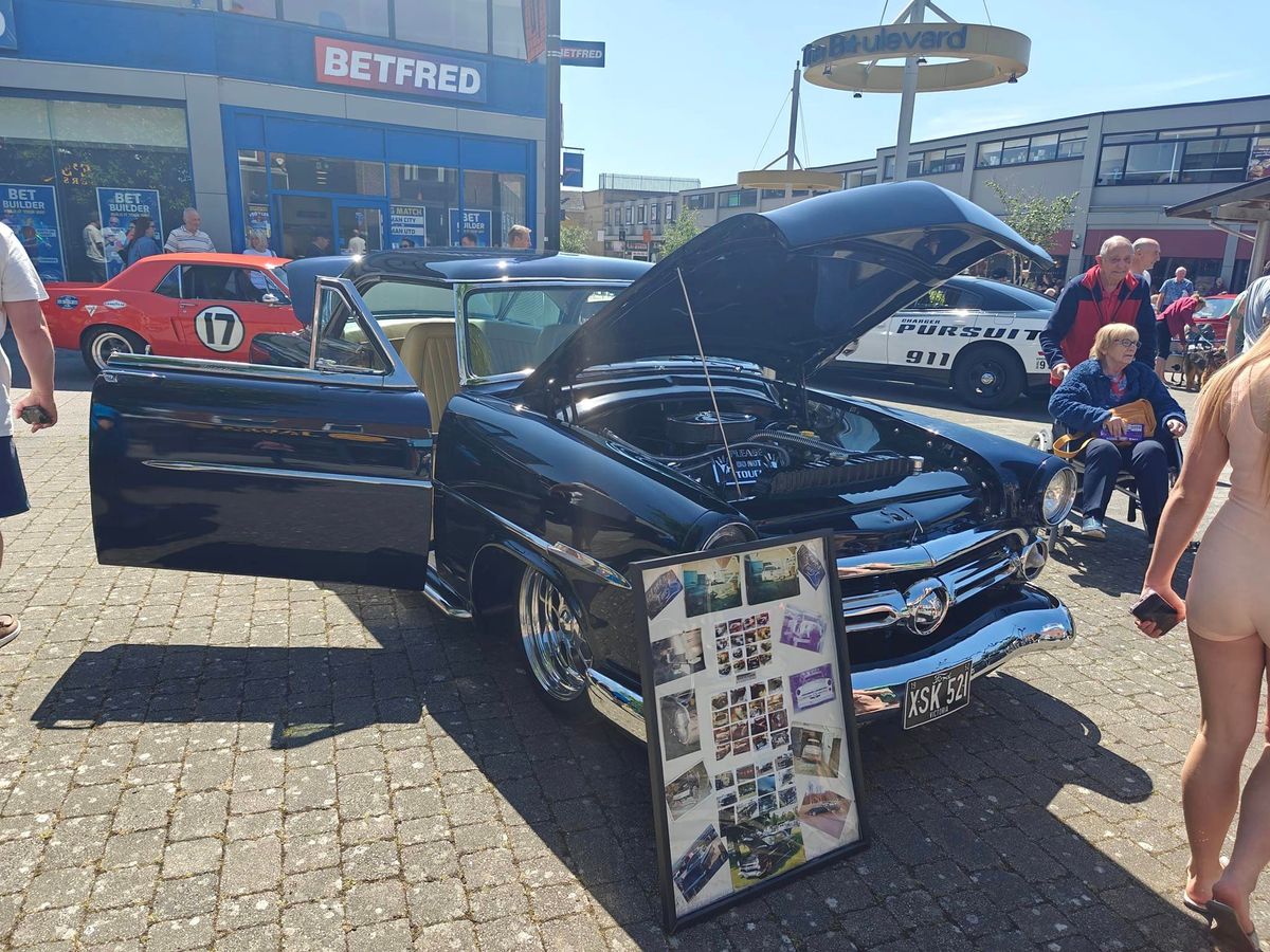 Port Solent Car Meet\/Waterlooville car show 