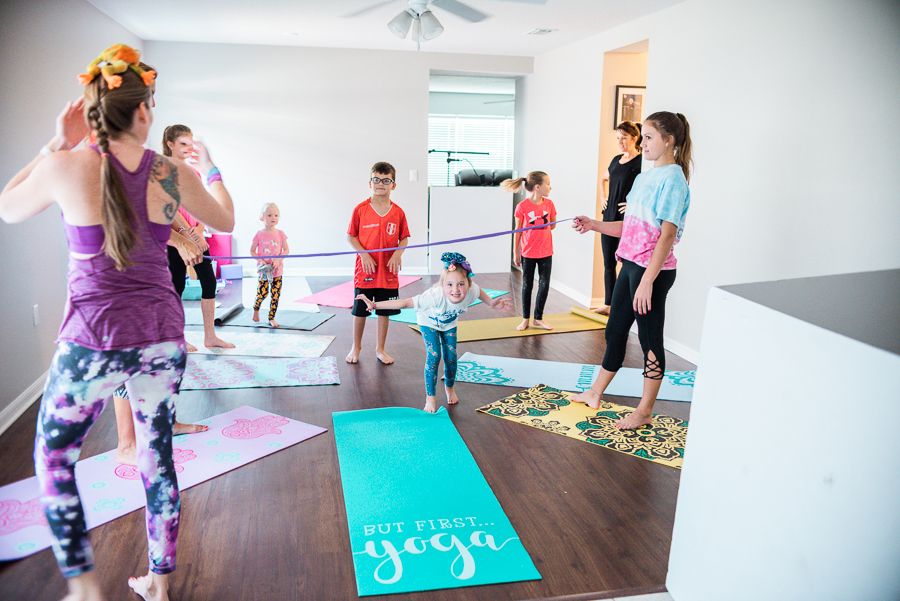 Free Kidding Around Yoga Family Class - Victoria, BC