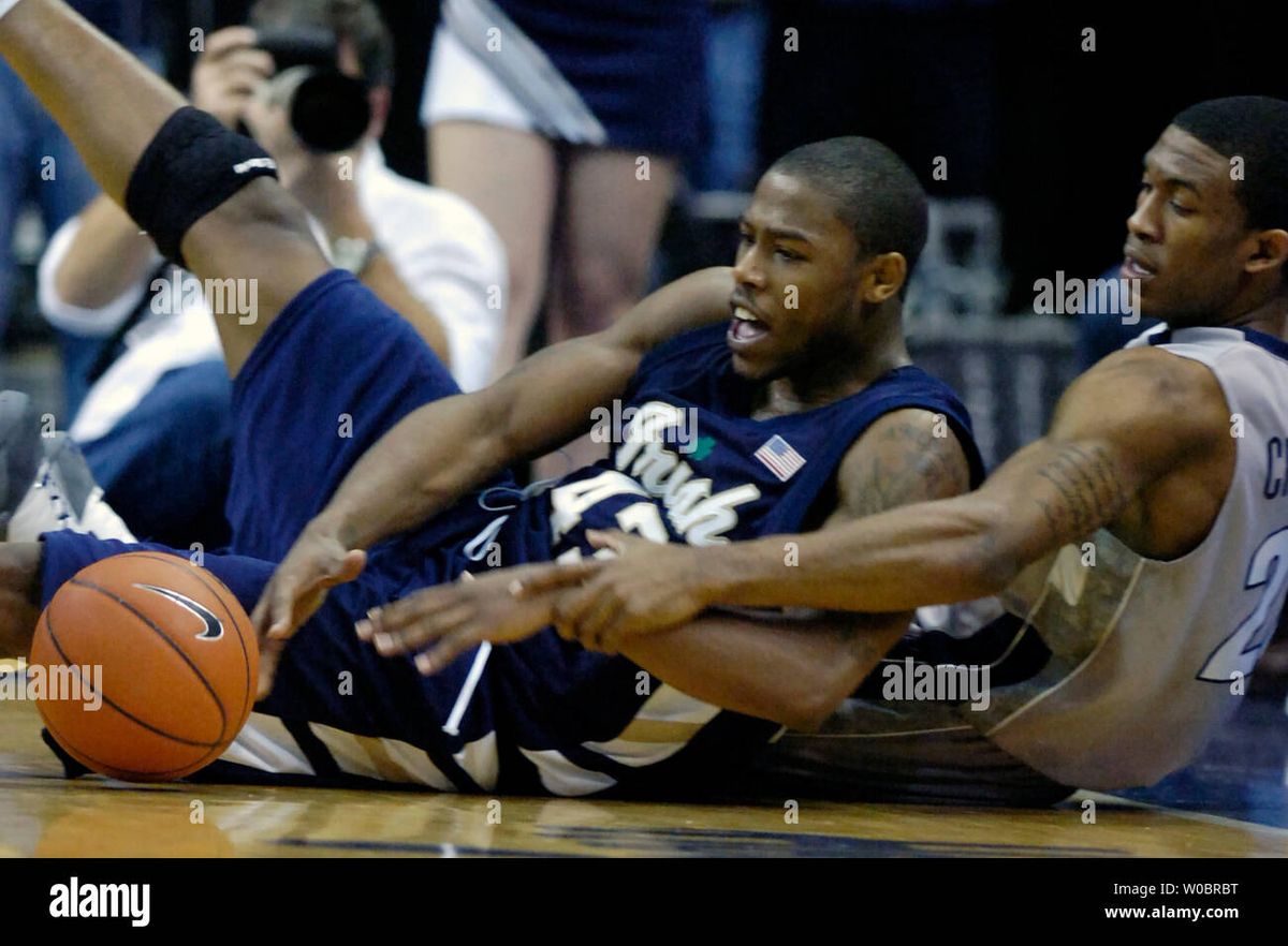 Notre Dame Fighting Irish at Georgetown Hoyas Mens Basketball