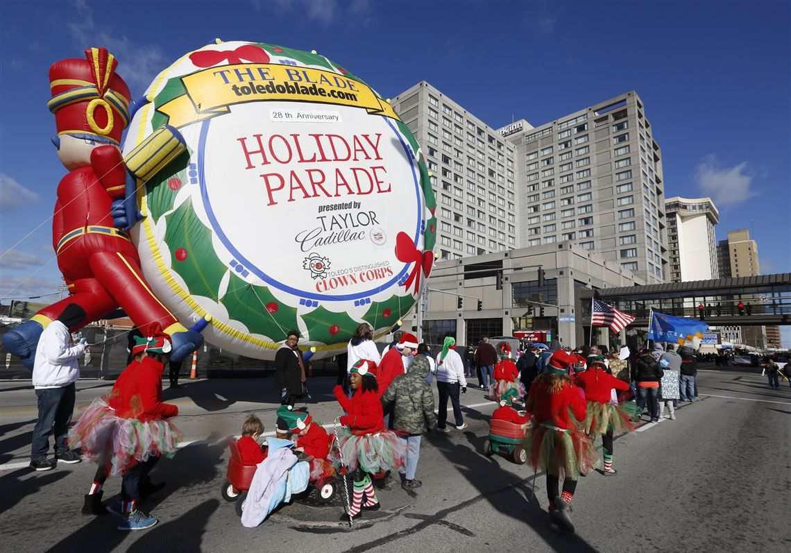  Blade Holiday Parade