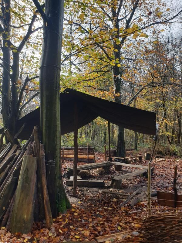 Men's woodland bushcraft retreat