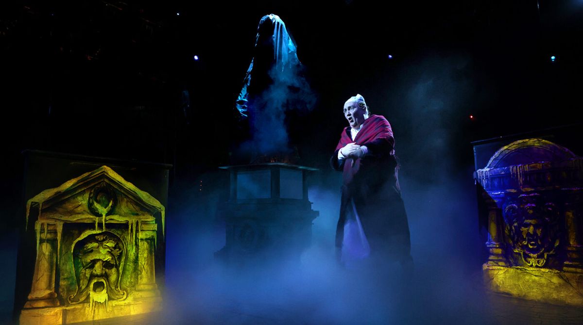 A Christmas Carol at North Shore Music Theatre