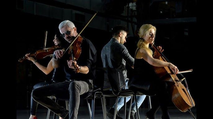 Kwartet smyczkowy AQuartet.  Legendy rocka