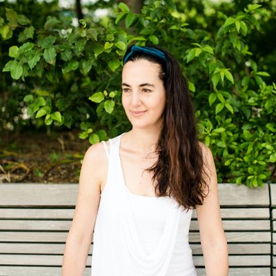 The Clear Channeler (Claire Deroy)