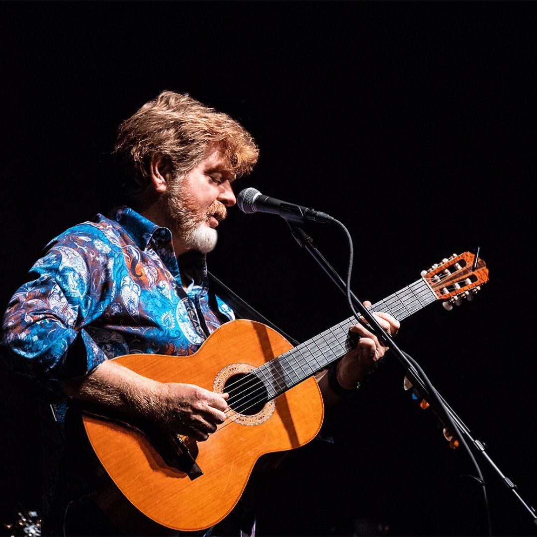 Mac McAnally with the Shoals Symphony at UNA