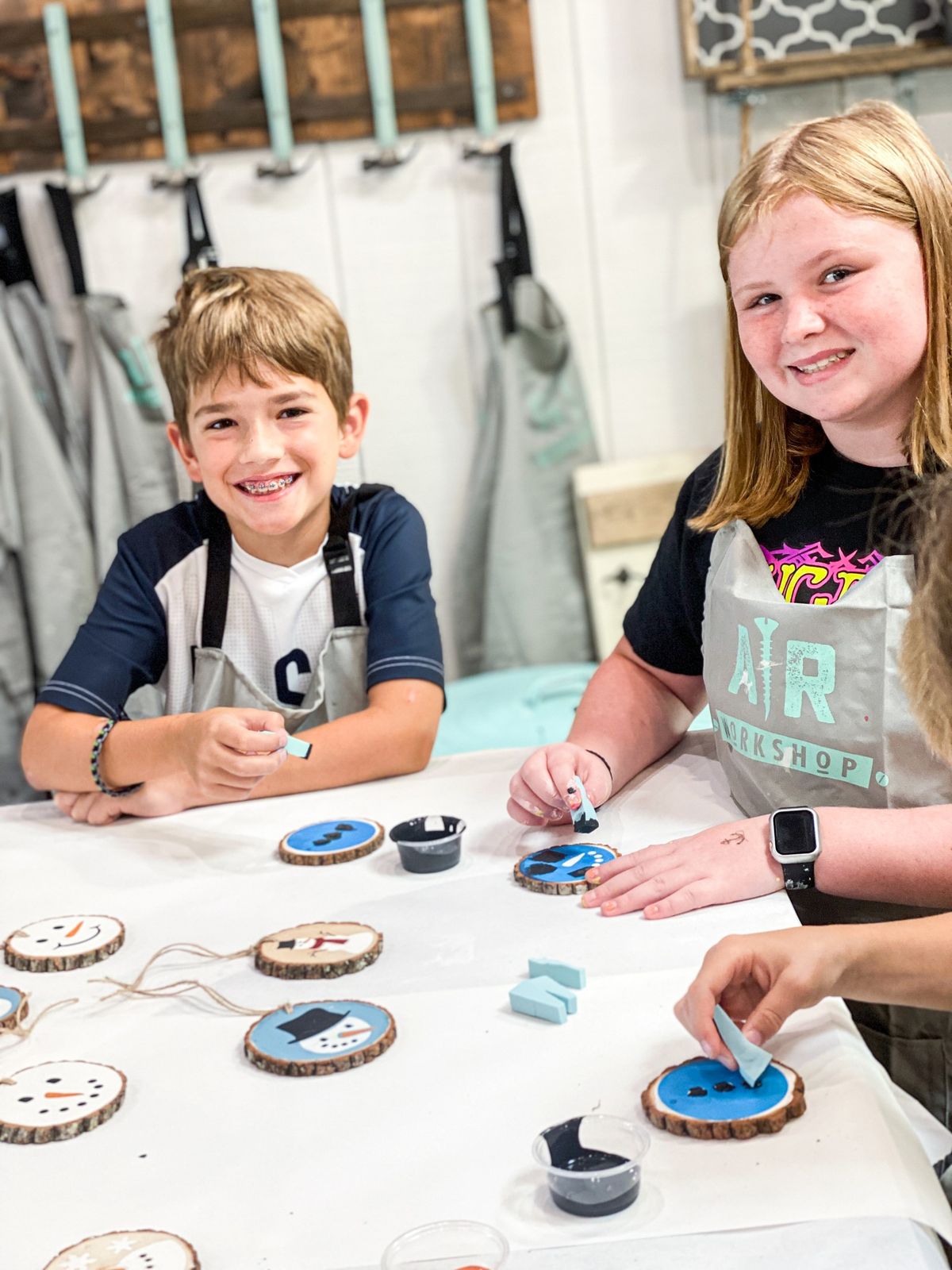 BLACK FRIDAY Family ornament decorating!