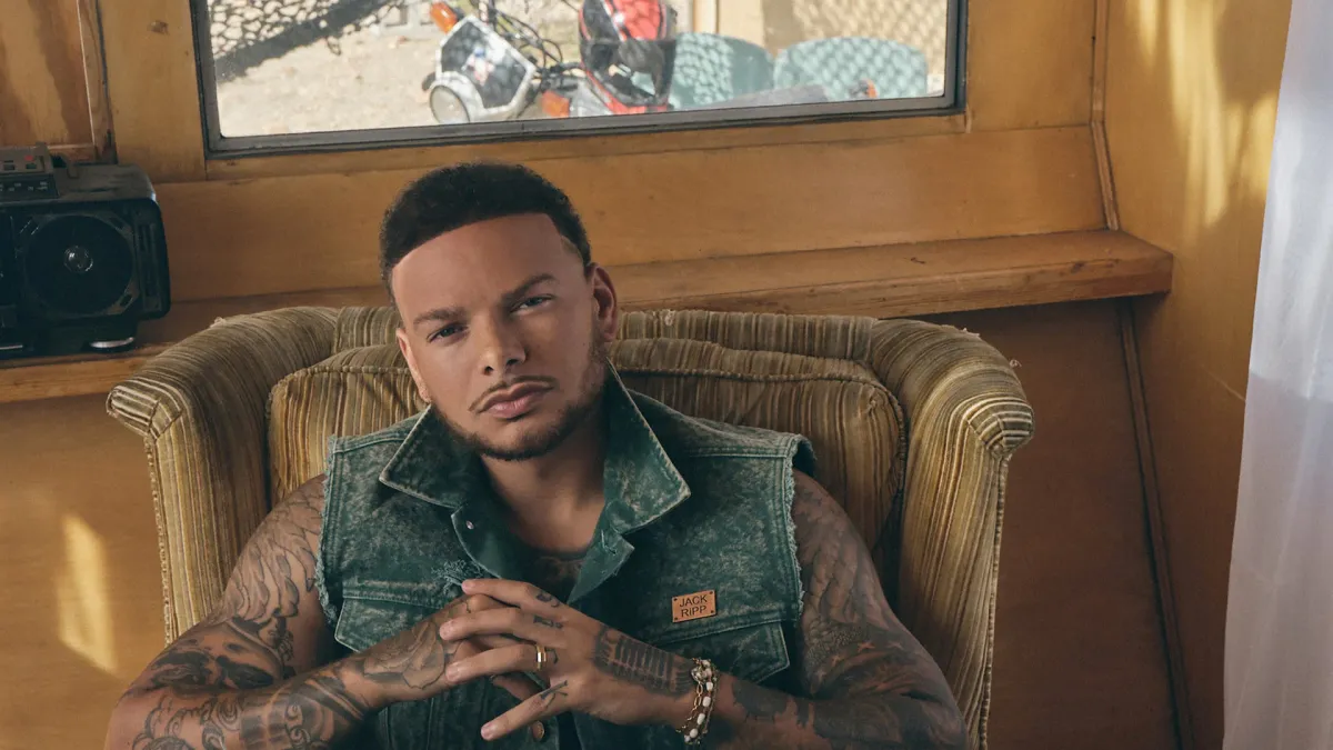 Kane Brown, Dasha, Dylan Schneider in London