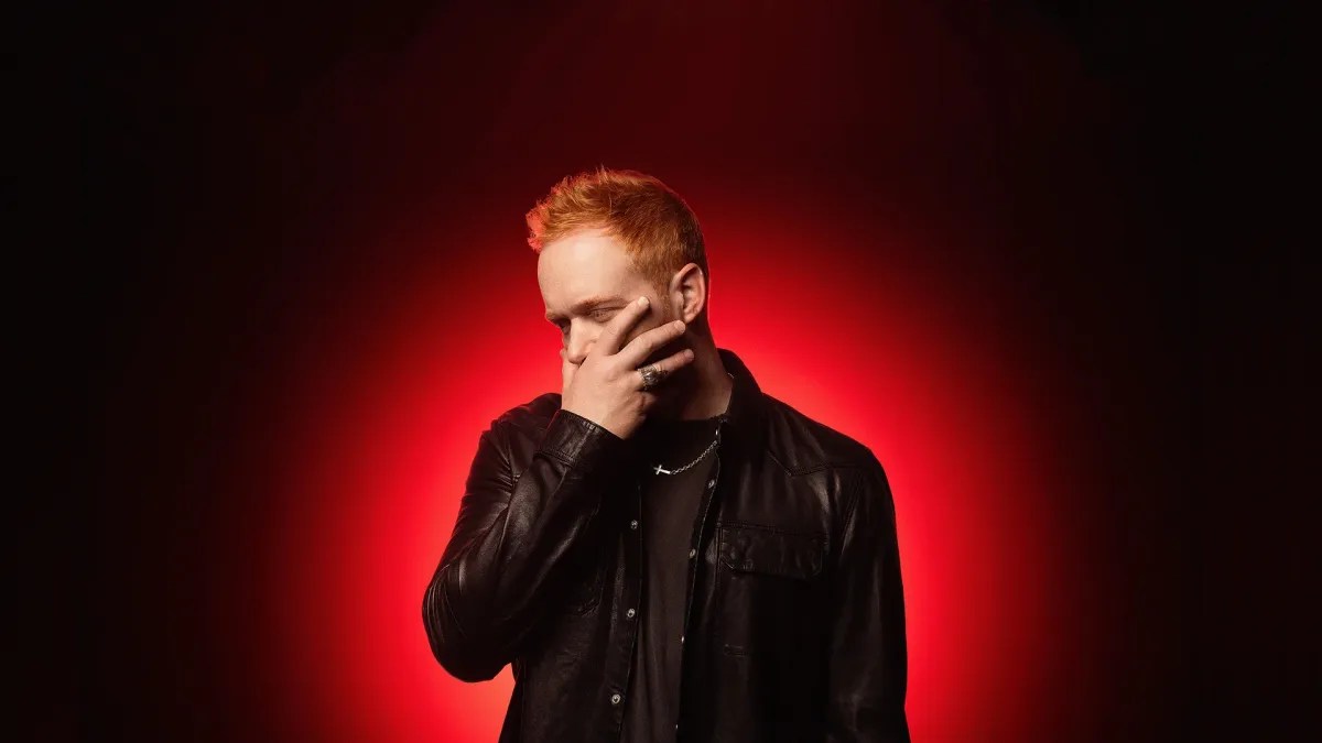 Sam Tinnesz in Nashville