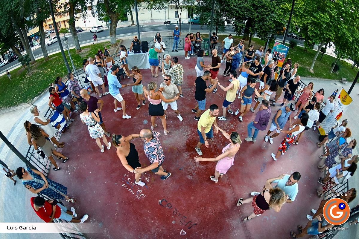 XIII Quedada bailable en el Templete del Paseo de la Cuba. Albacete