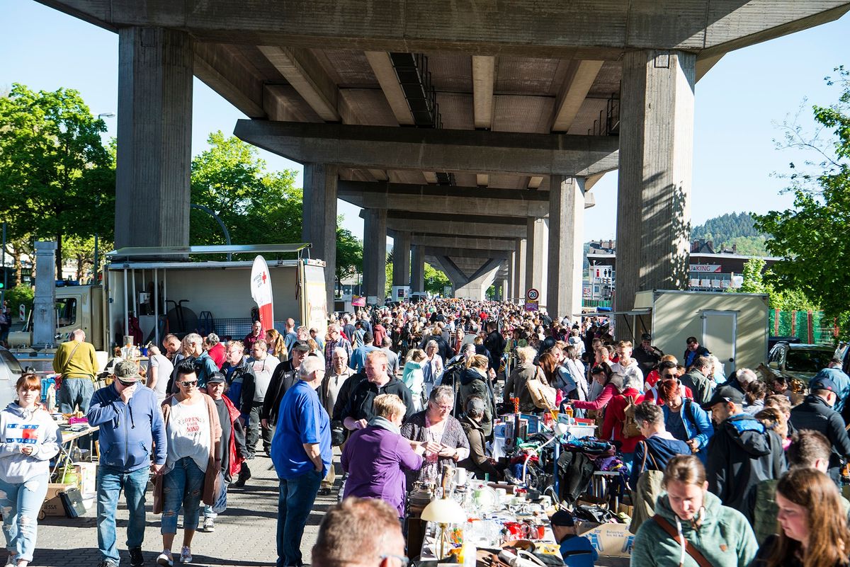 Geisweider Flohmarkt | Siegen-Geisweid | Original Tr\u00f6delmarkt