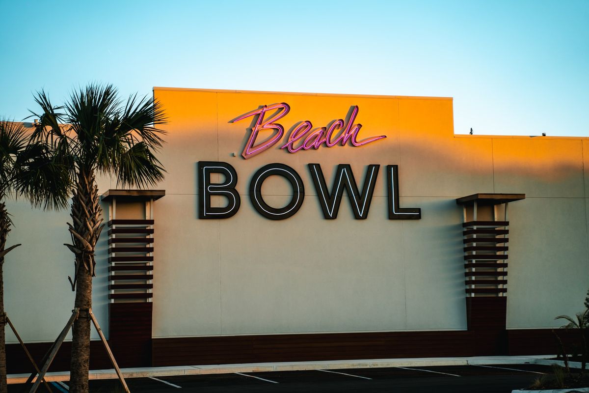 the RoadRunners Band @ the Beach Bowl