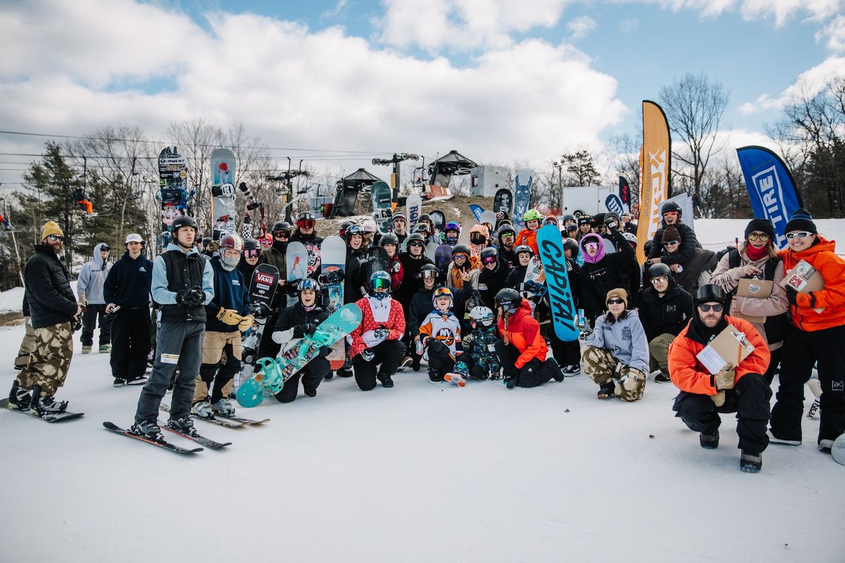 Park Affair: A Grand In Your Hand Rail Jam