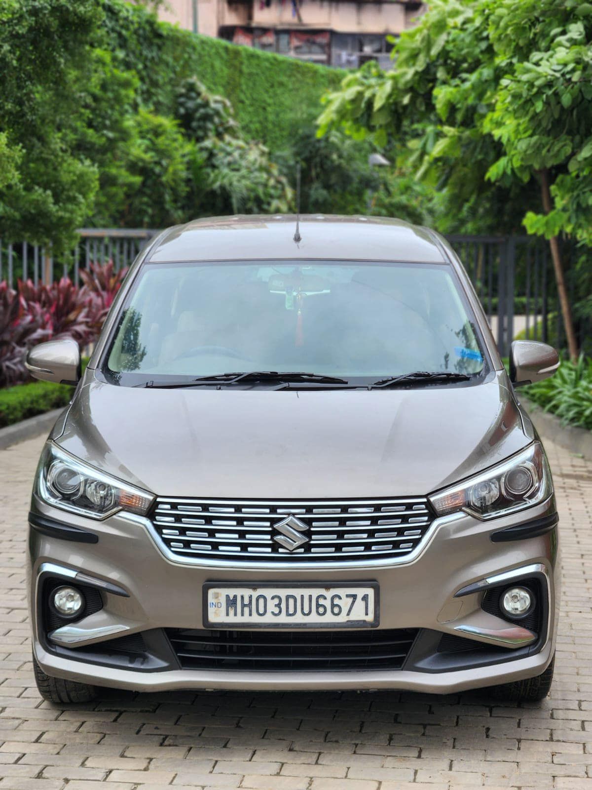 MARUTI SUZUKI ERTIGA ( VXI ) COMPANY FITTED CNG ( 8 SEATER )