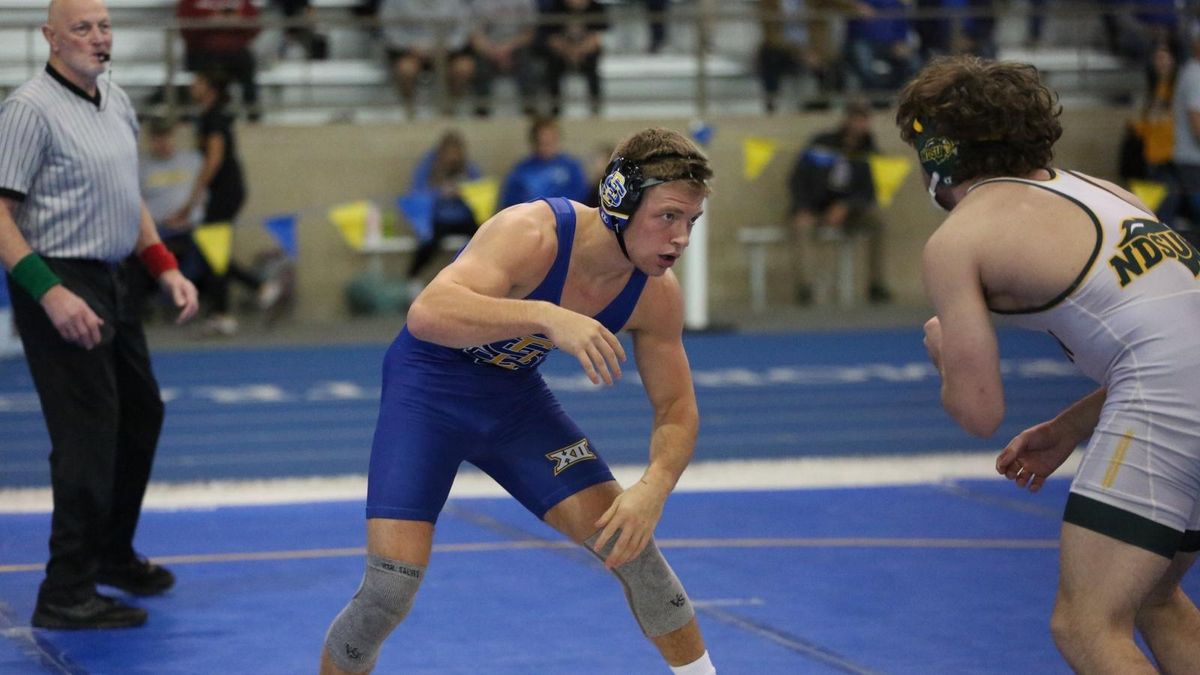 Parking Augustana Vikings at South Dakota State Jackrabbits Wrestling