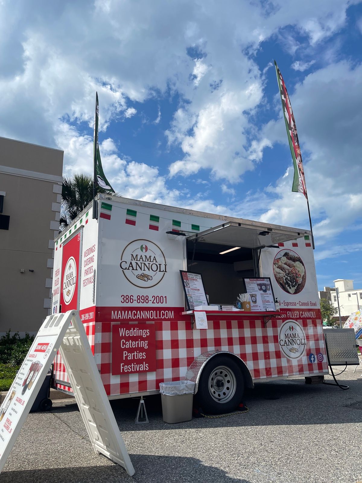 Mama Cannoli at Venetian Bay (open to the public)