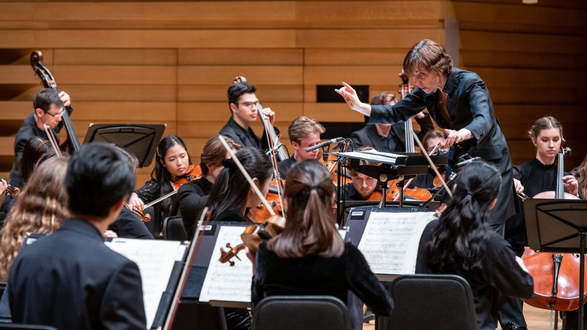  Royal Conservatory Orchestra with conductor Tania Miller: Isabella Perron, violin