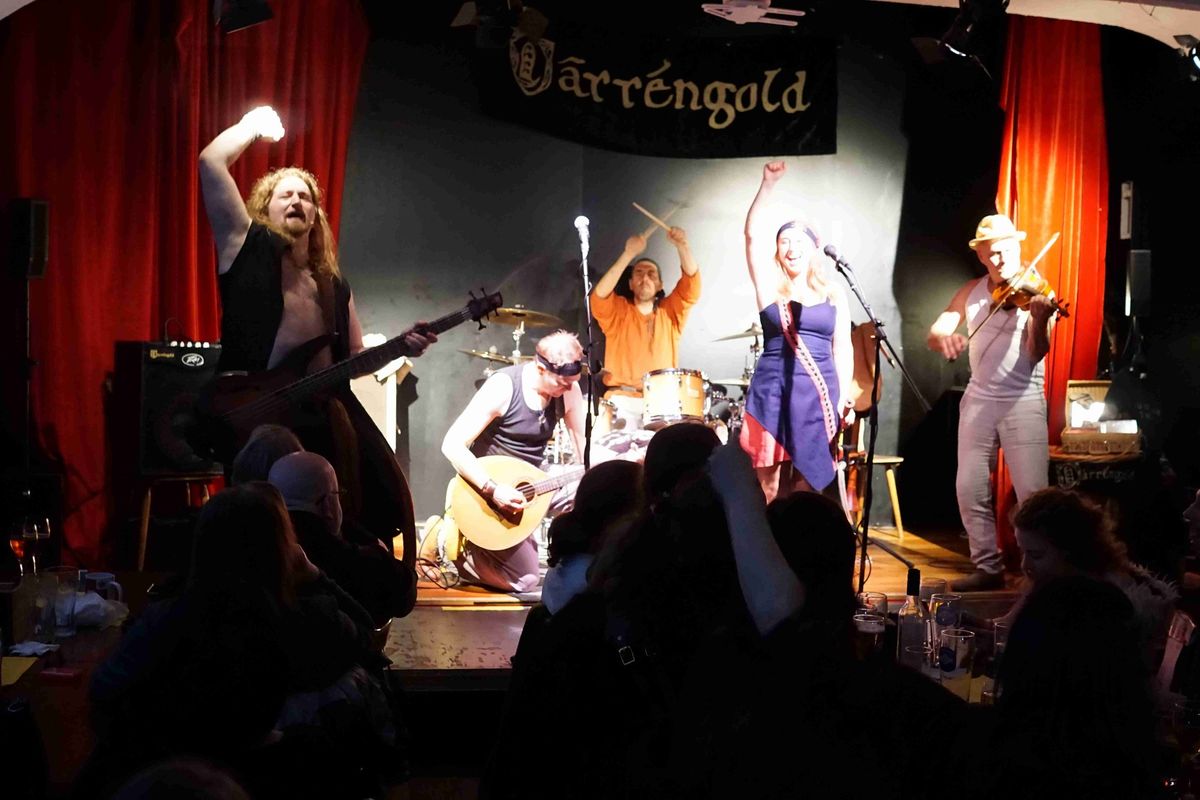 "NARRENGOLD ROCKS": Mitrei\u00dfende Spielleute Kraft\/Rock-Taverne