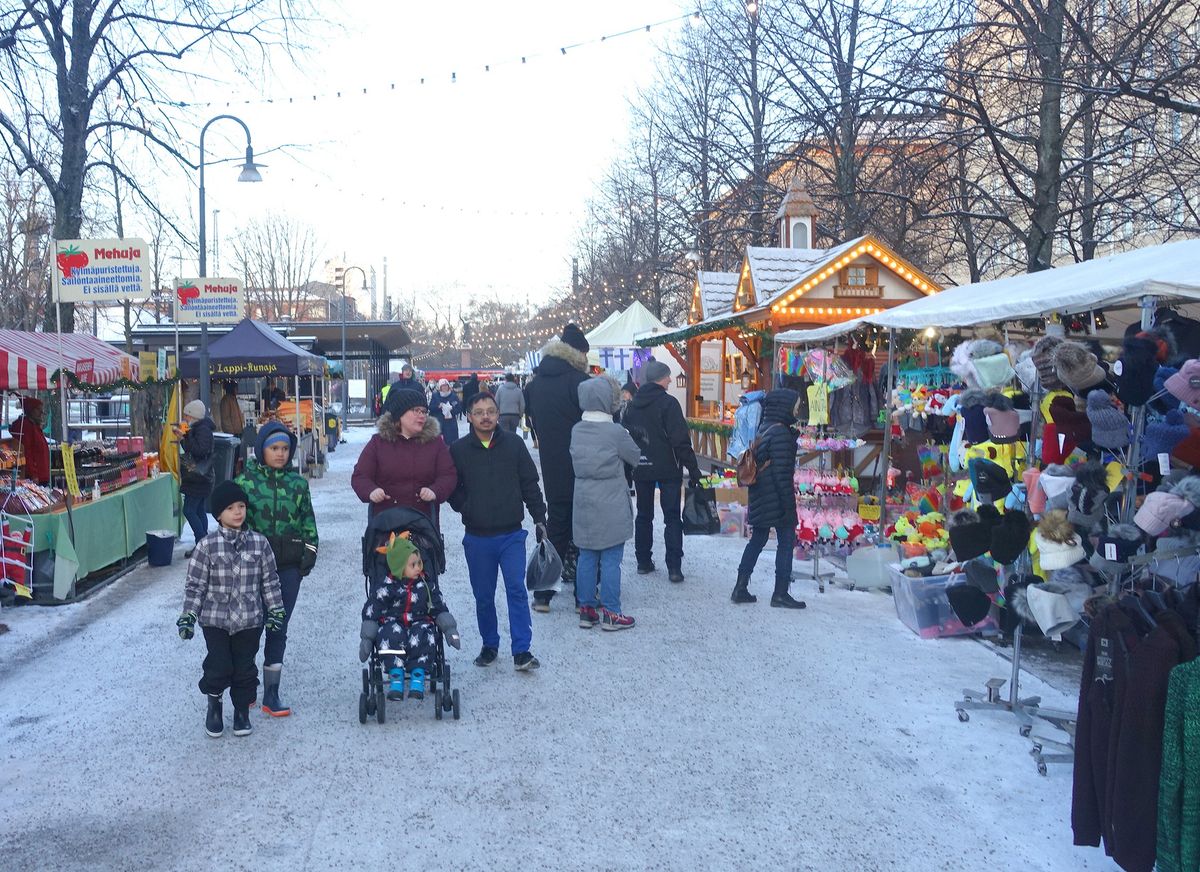 Tampereen H\u00e4meenpuiston Joulumarkkinat