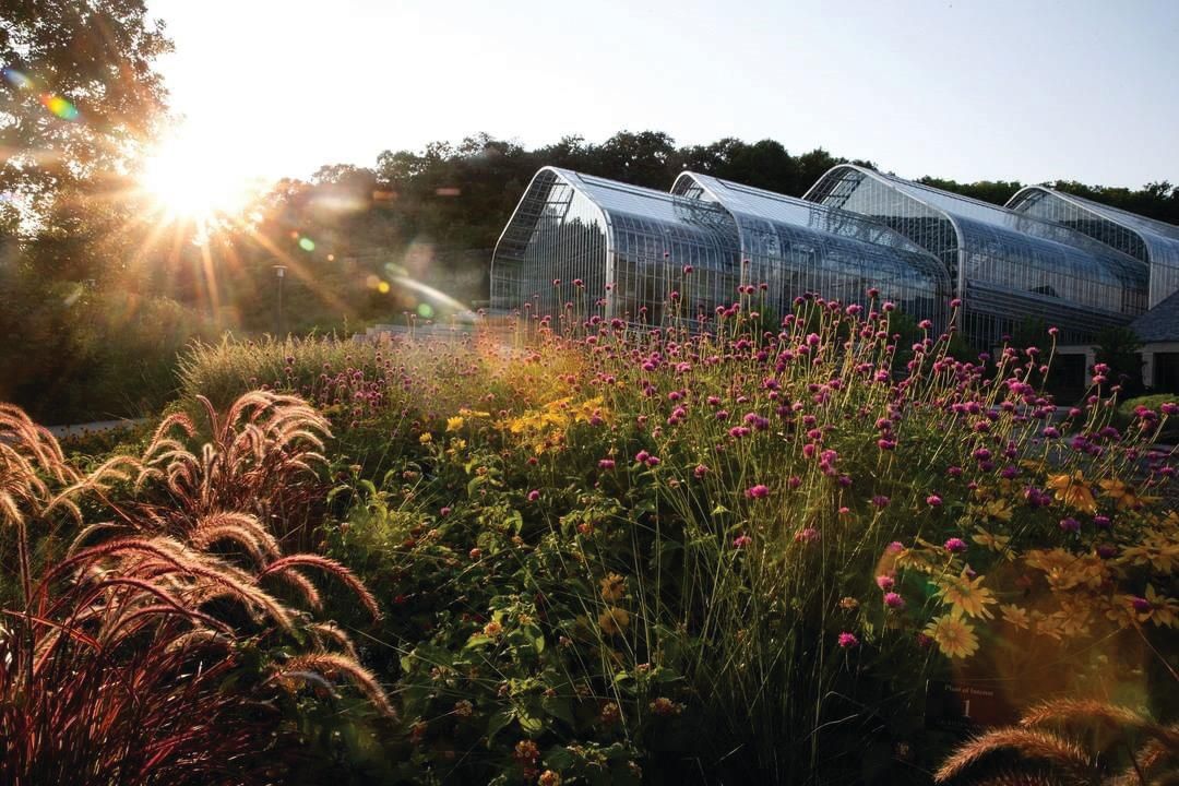 Lauritzen Gardens Antique Show