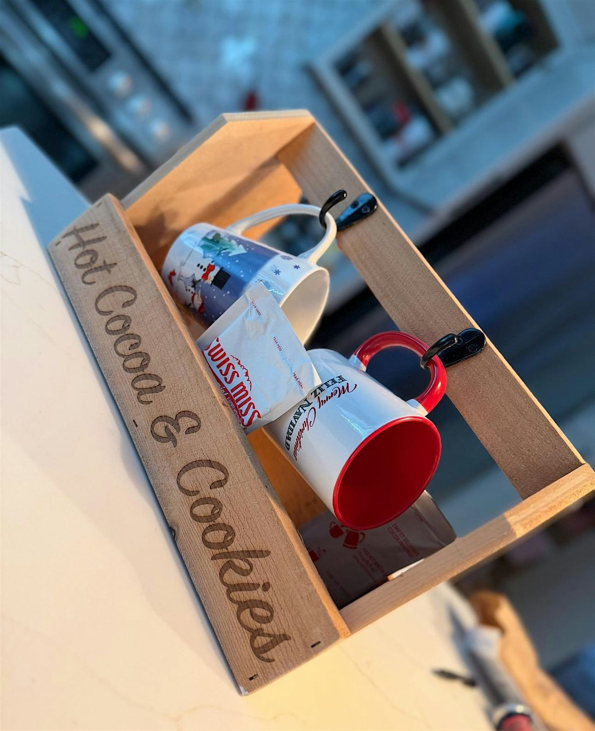 Holiday Crafts at LJ\u2019s Cave Creek