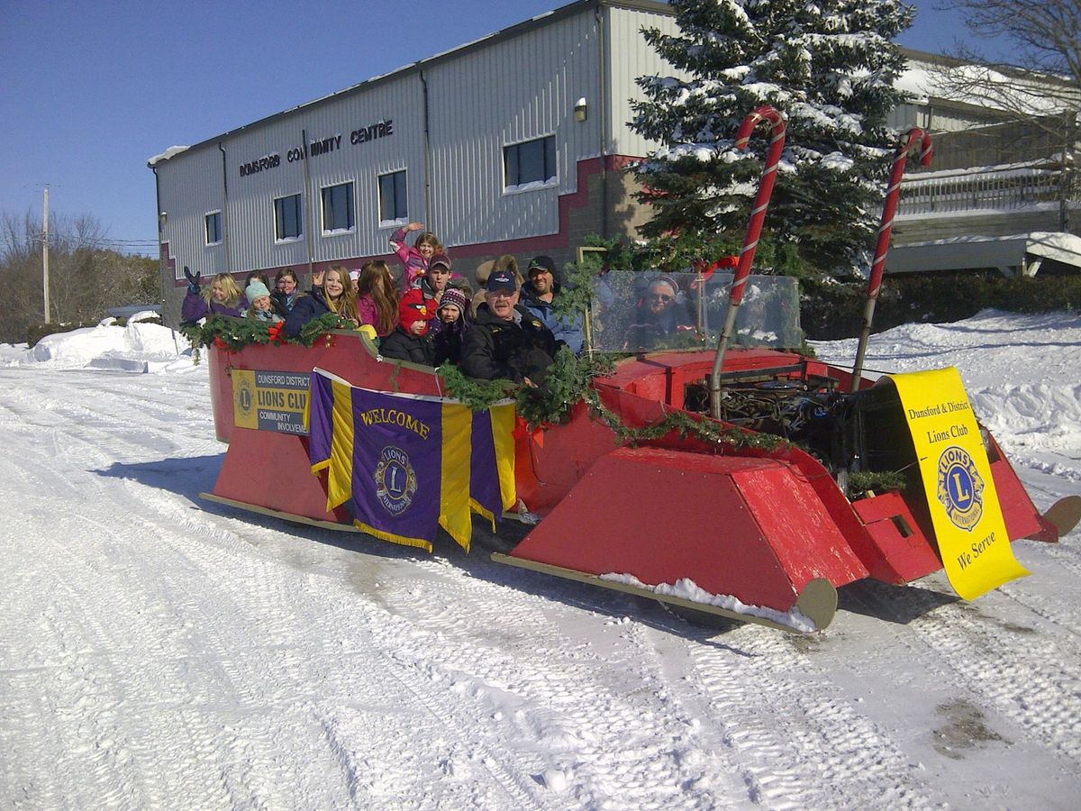 Dunsford Santa Parade