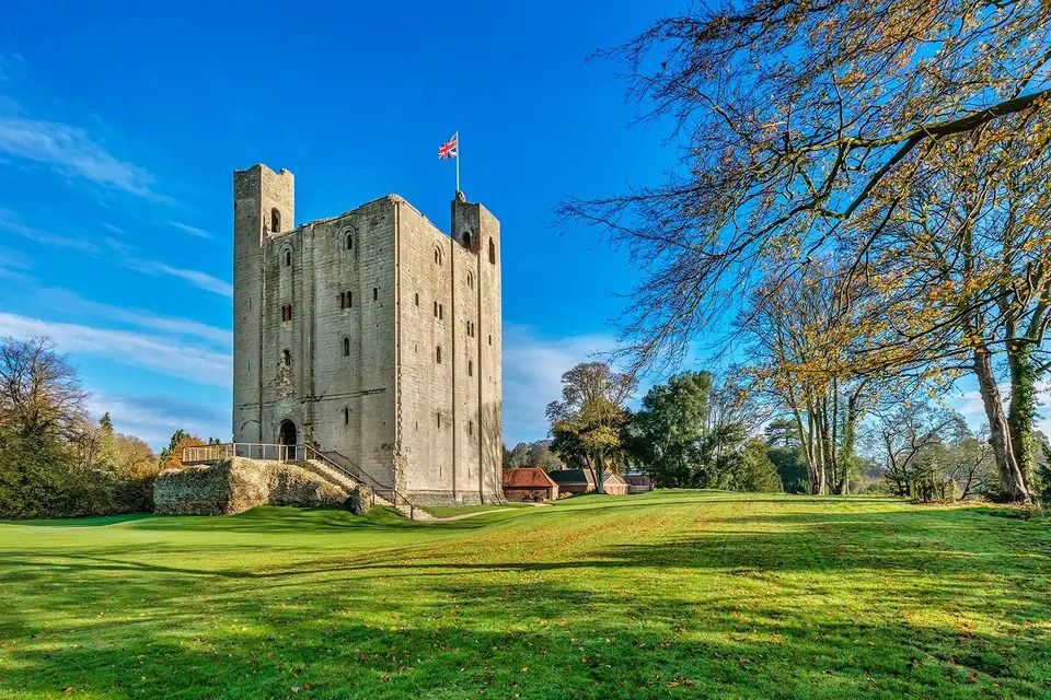 Hedingham Castle Wedding Show