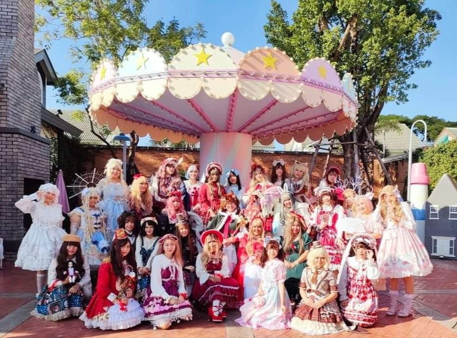 Lolita Christmas Tea Party\ud83c\udf84