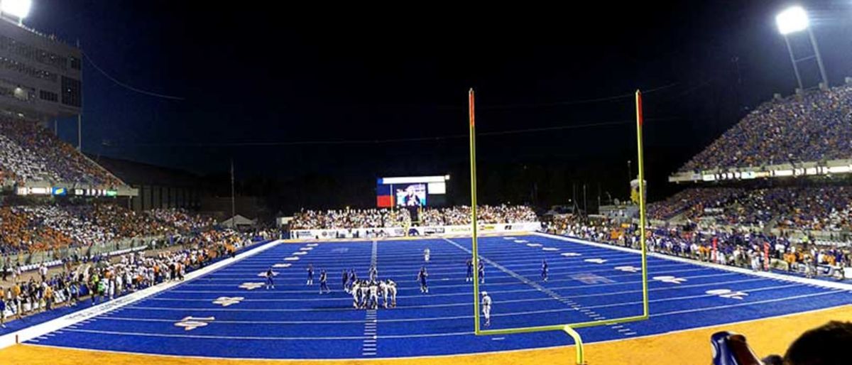 Portland State Vikings at Boise State Broncos Football