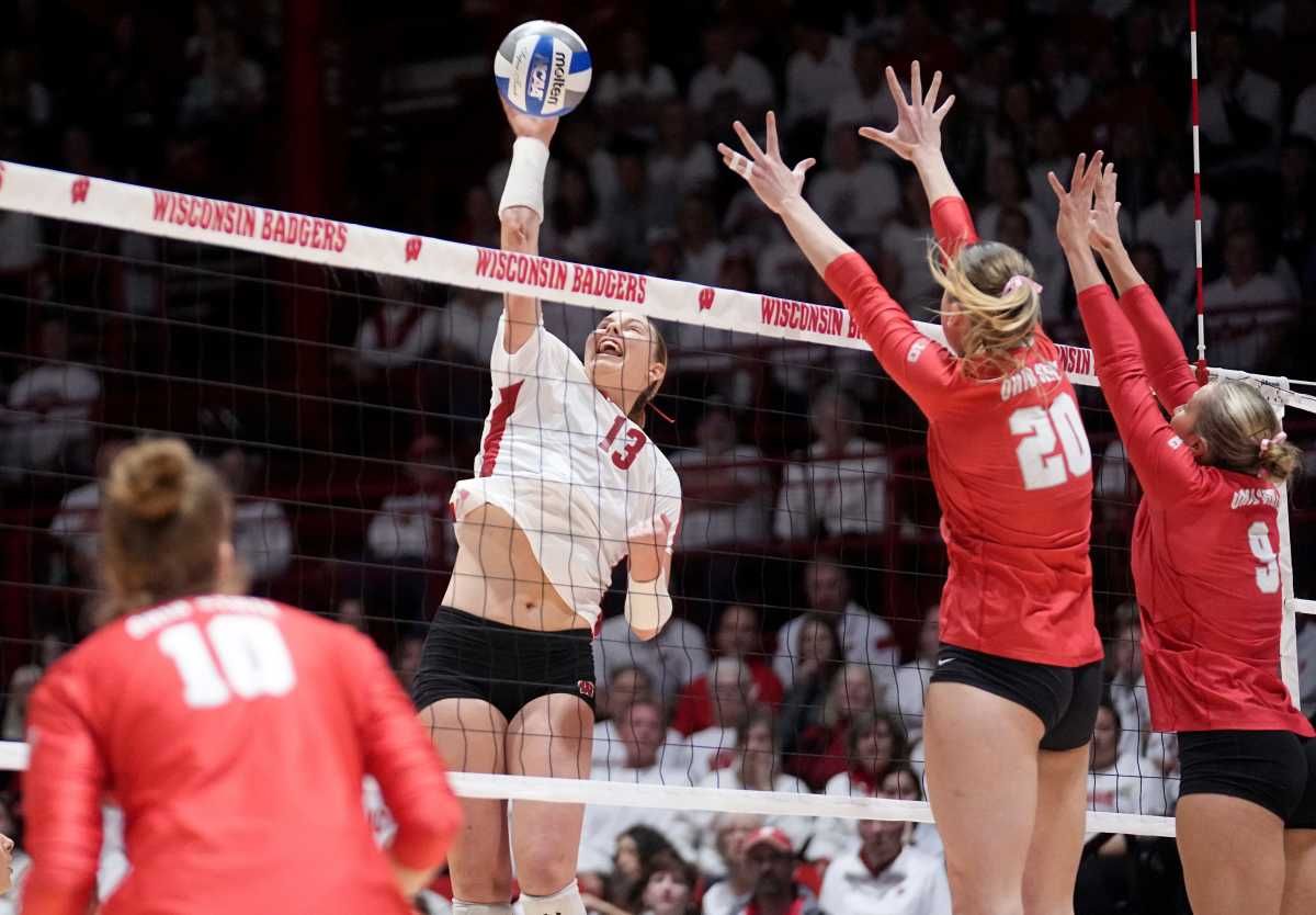 Ohio State Buckeyes at Wisconsin Badgers Womens Volleyball