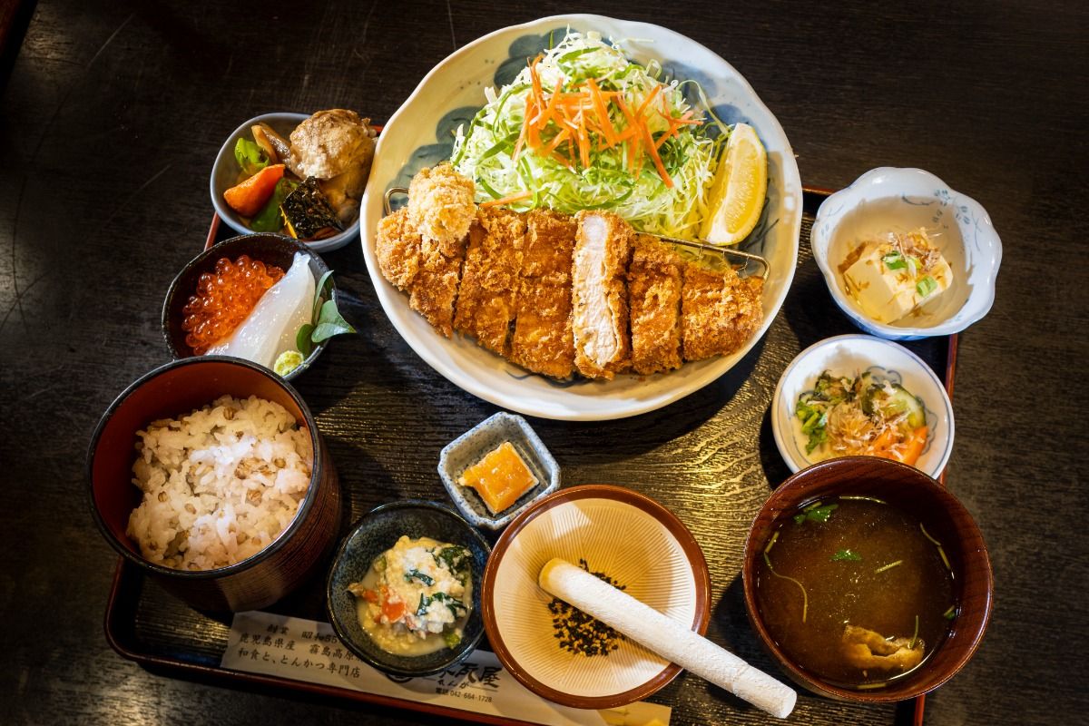 Endless Girl Chit Chat with Japanese Lunch