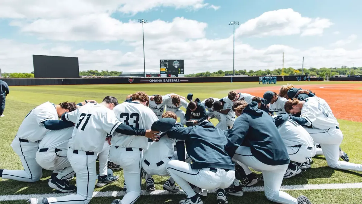 Parking Oral Roberts Golden Eagles at South Dakota State Jackrabbits Mens Basketball