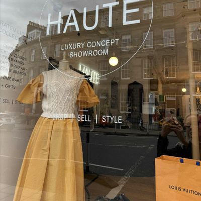 HAUTE LC