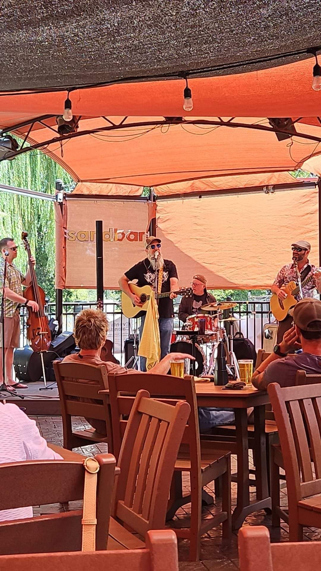 Lee Penn Sky and the Oliphants at the Sandbar 