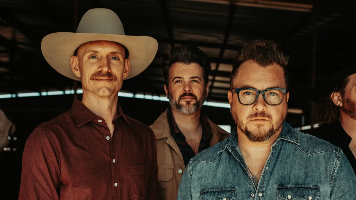 Eli Young Band in Leesburg