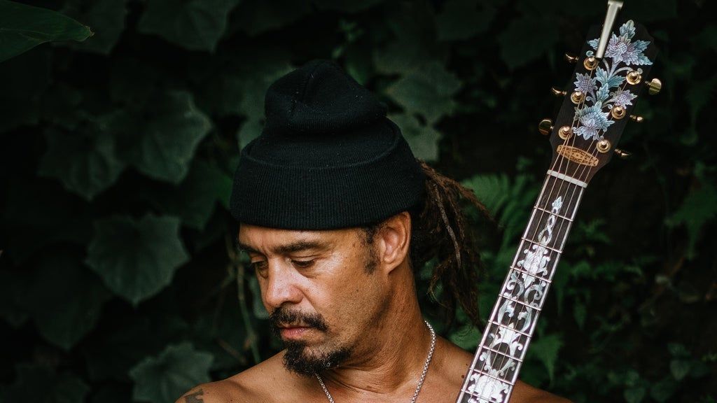 Michael Franti w\/ Spearhead