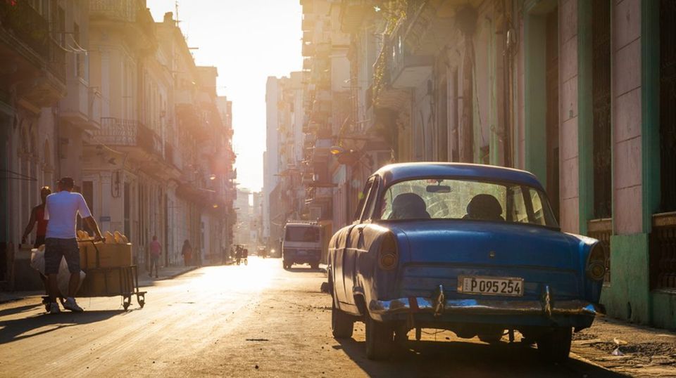 Around the World Special Reserve Cuba , Plum's Cooking Company, Sioux