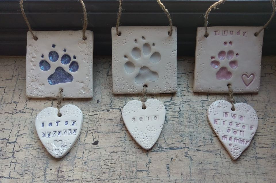 Watergate Cafe \/ Scribble & Patch Ceramic Dog Paw Print Keepsake Event