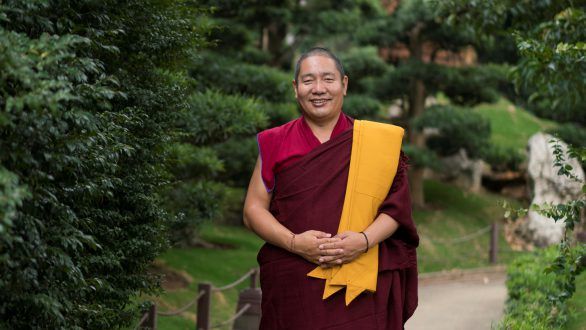 Khenpo Kalsang Nyima Rinpoche: "Buddhas Weg zum Gl\u00fcck"