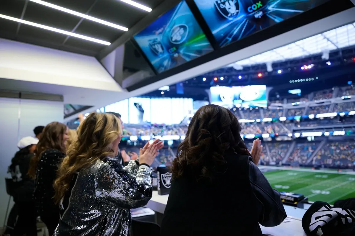 Foo Fighters: TAKE COVER TOUR 2026 Suite Deposit