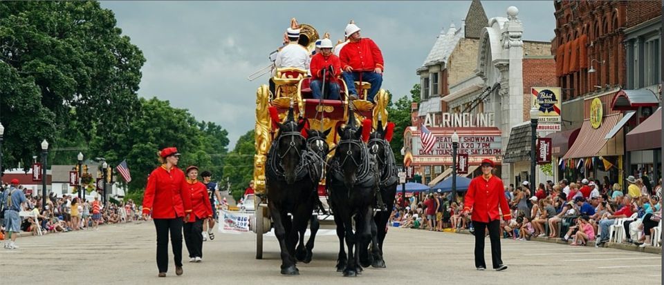 Baraboo Circus Parade - Movie Night, Craft, Glow Parade