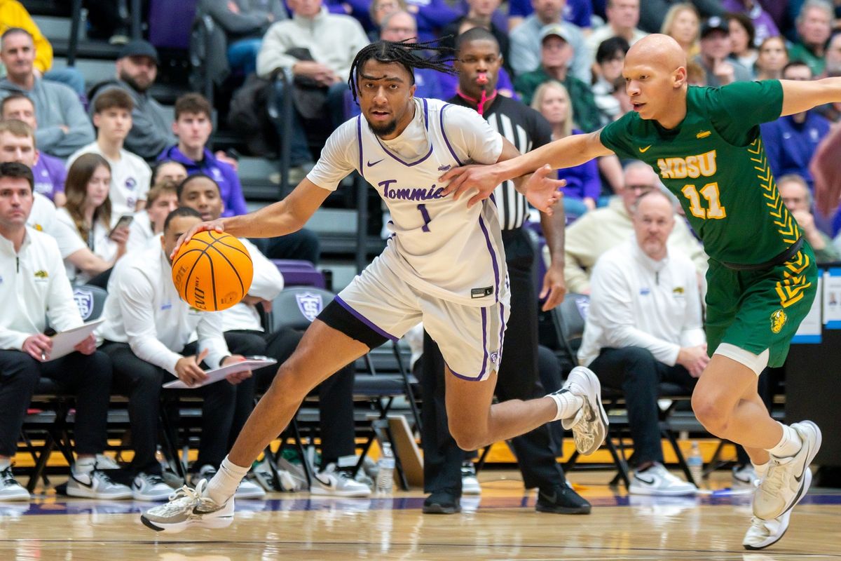 Drake Bulldogs vs. St. Thomas University Tommies