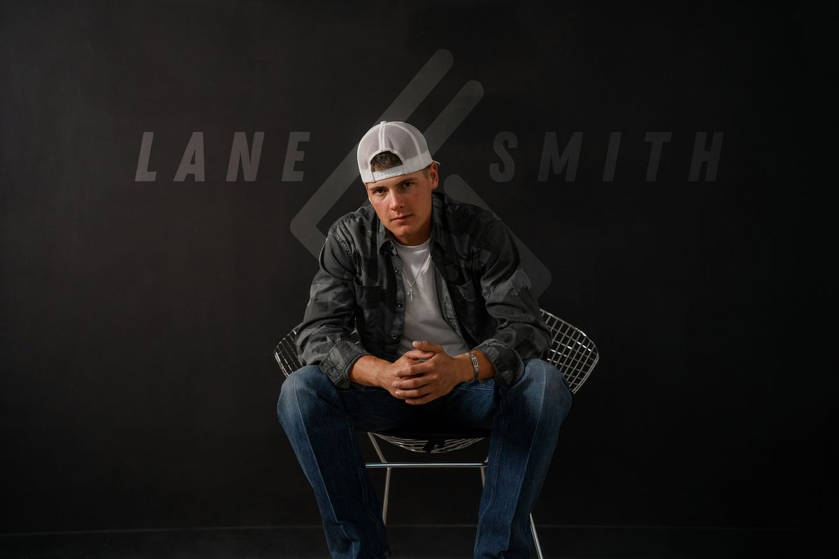 Live! At The District: Lane Smith  