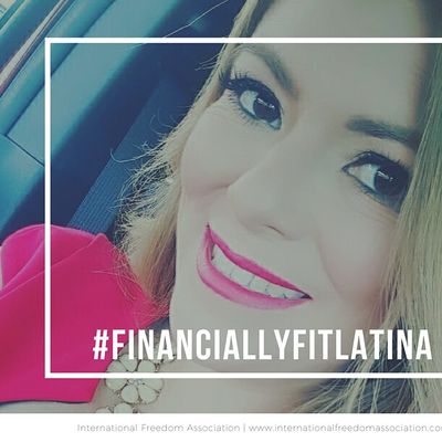 Alexandra Ram\u00edrez, CEO FINANCIALLYFITLATINA\u00ae, La Academia