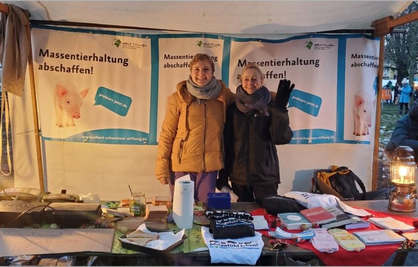 Berlin: Infostand \u00bbFrohe Weihnachten - Ohne Tierleid!\u00ab