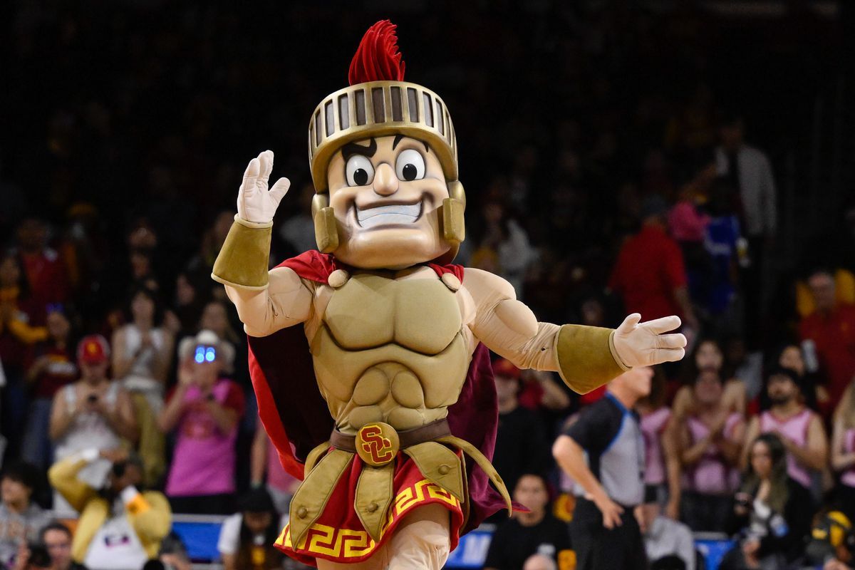 USC Trojans at Minnesota Golden Gophers Womens Volleyball at Maturi Pavilion