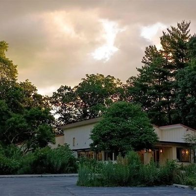 Downers Grove Friends Meeting (Quakers)
